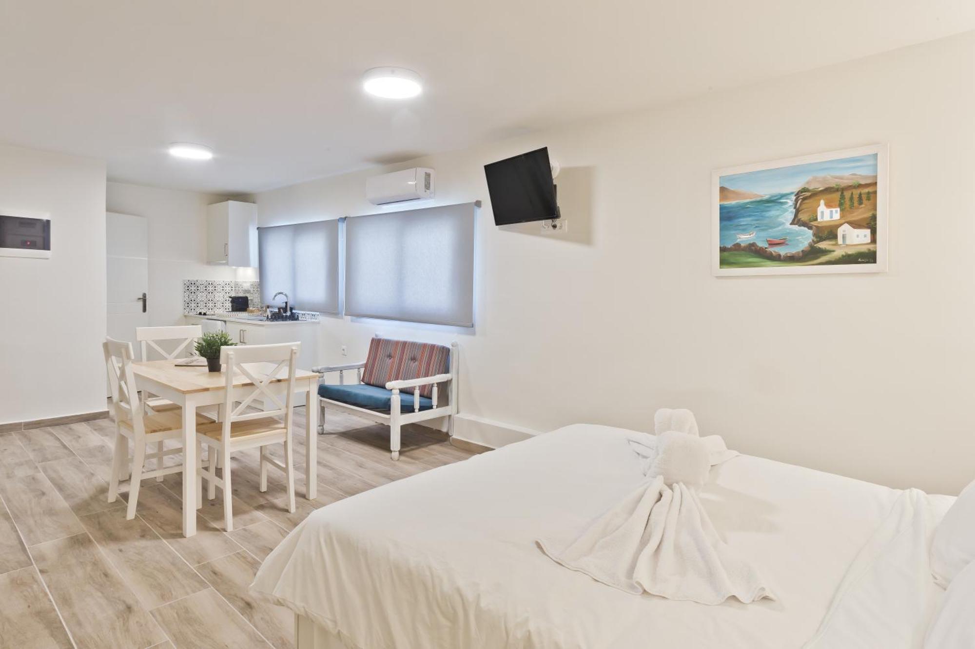 Posidonia Luxury Suites Karpathos Extérieur photo