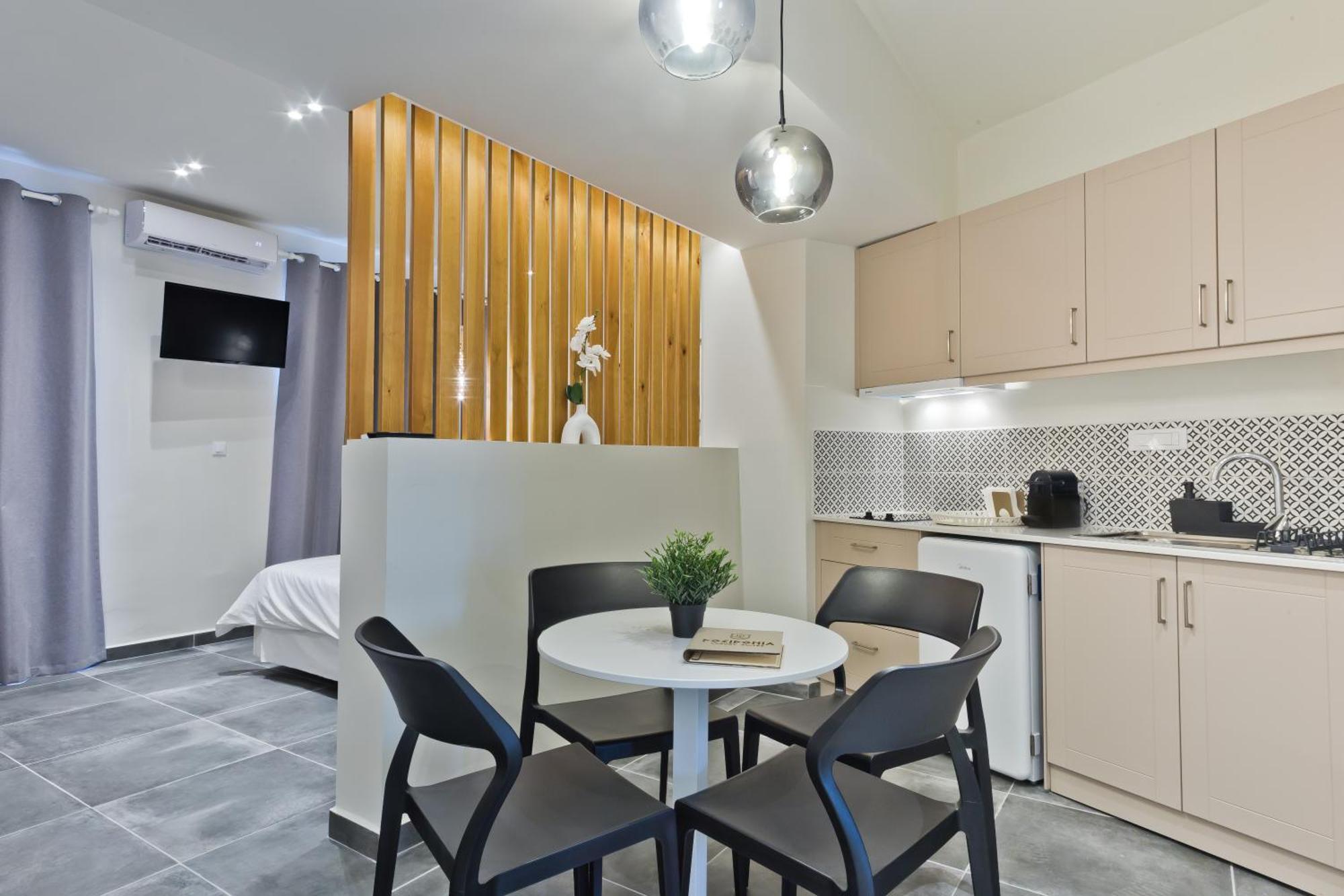 Posidonia Luxury Suites Karpathos Extérieur photo