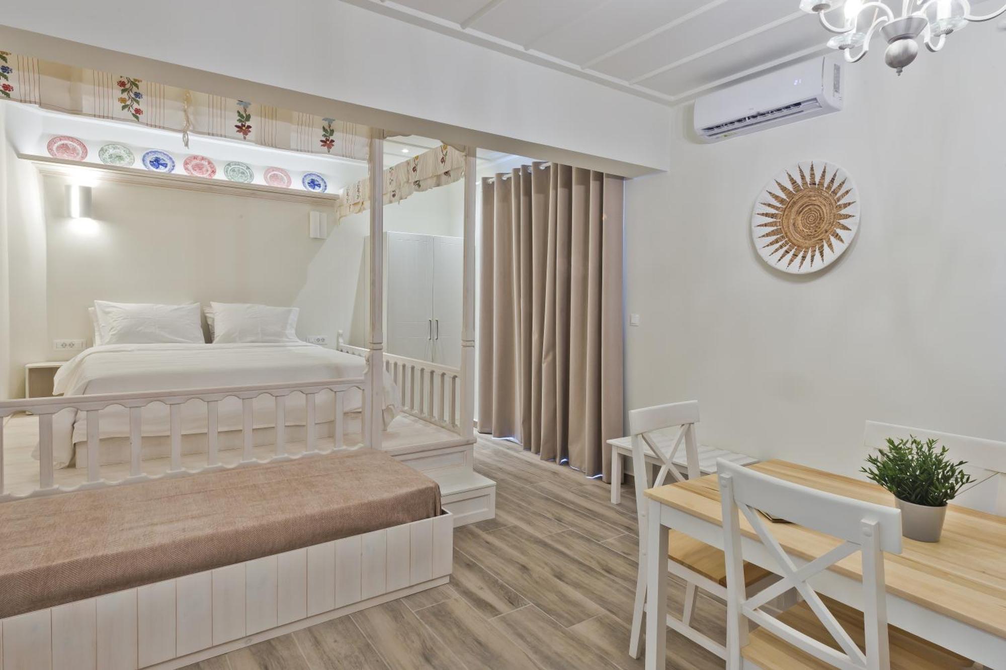 Posidonia Luxury Suites Karpathos Extérieur photo
