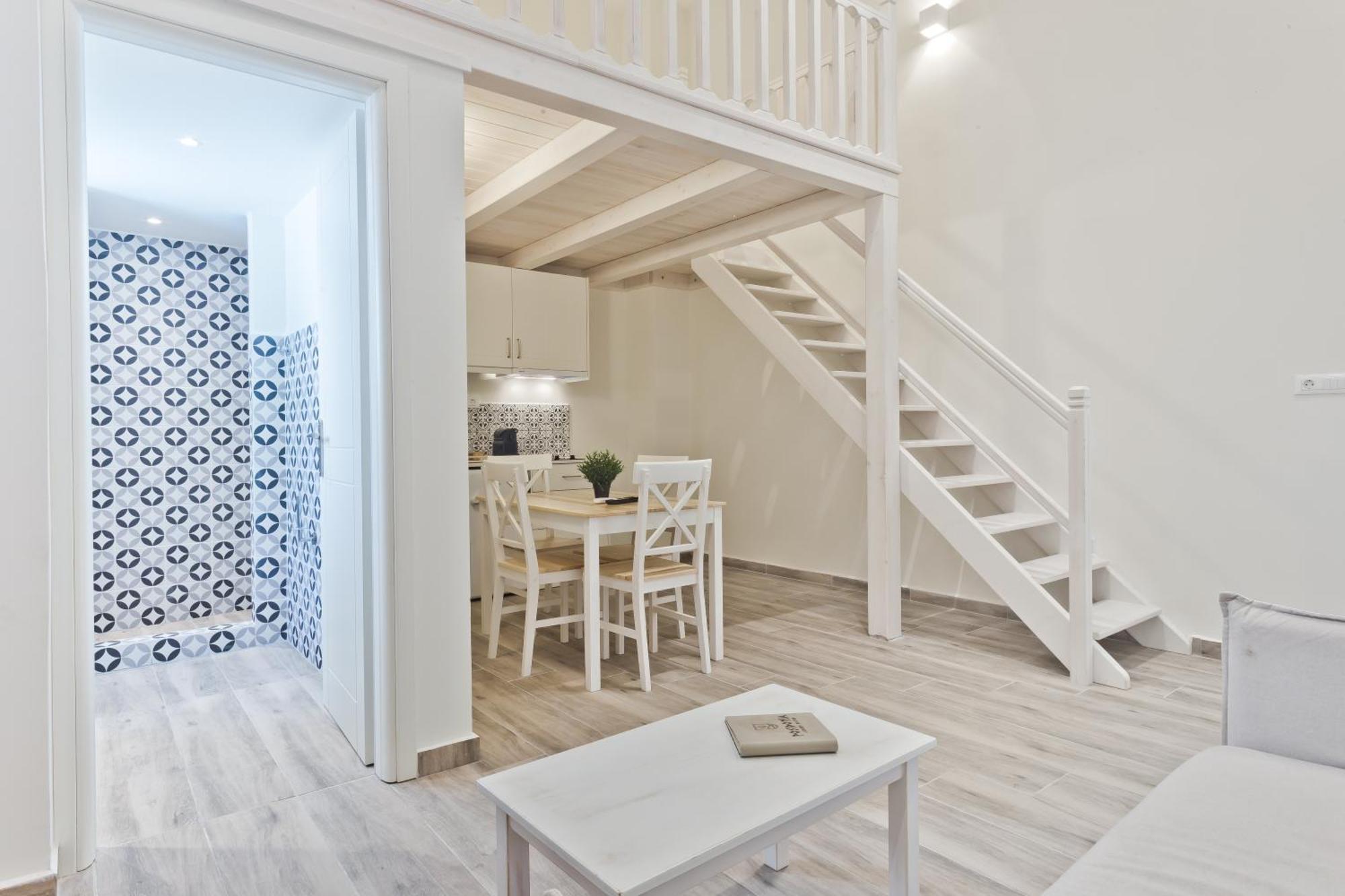 Posidonia Luxury Suites Karpathos Extérieur photo